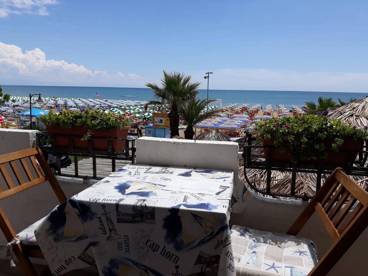 Appartamento Frontemare Azzurra Caorle Exterior foto